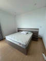Giường ngủ gỗ MDF có ốp vách đầu giường kèm 2 tab 3