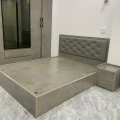 Giường ngủ màu xám xi măng 1
