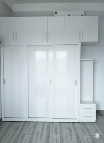 Tủ quần áo gỗ MFD có kệ trang trí 01