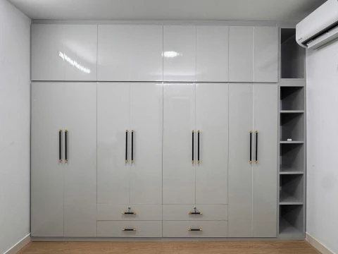 Tủ Nhựa Taiwan Kịch Trần 8 Cánh + 1 kệ  ( TAA19 )