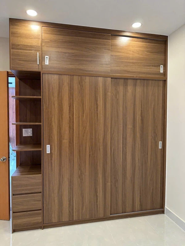 Tủ quần áo gỗ MDF có kệ trang trí ( TQAG221 )